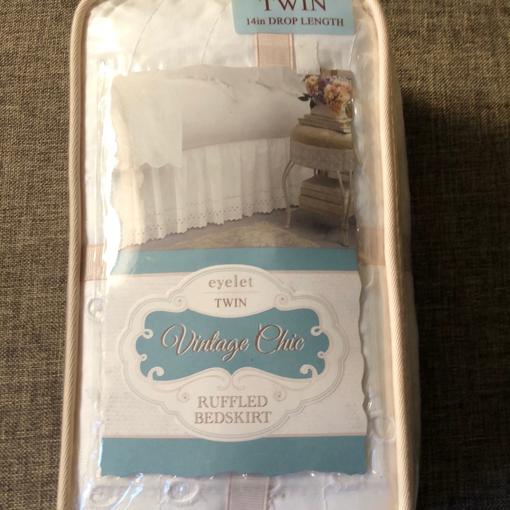Twin eyelet ruffled bed skirt